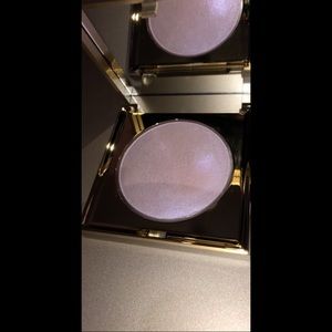 STILA’s Heaven's Hue Highlighter-Transcendence